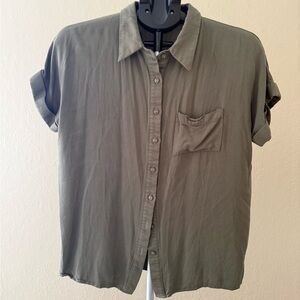 Lulu's Olive Green Button-Down Shirt